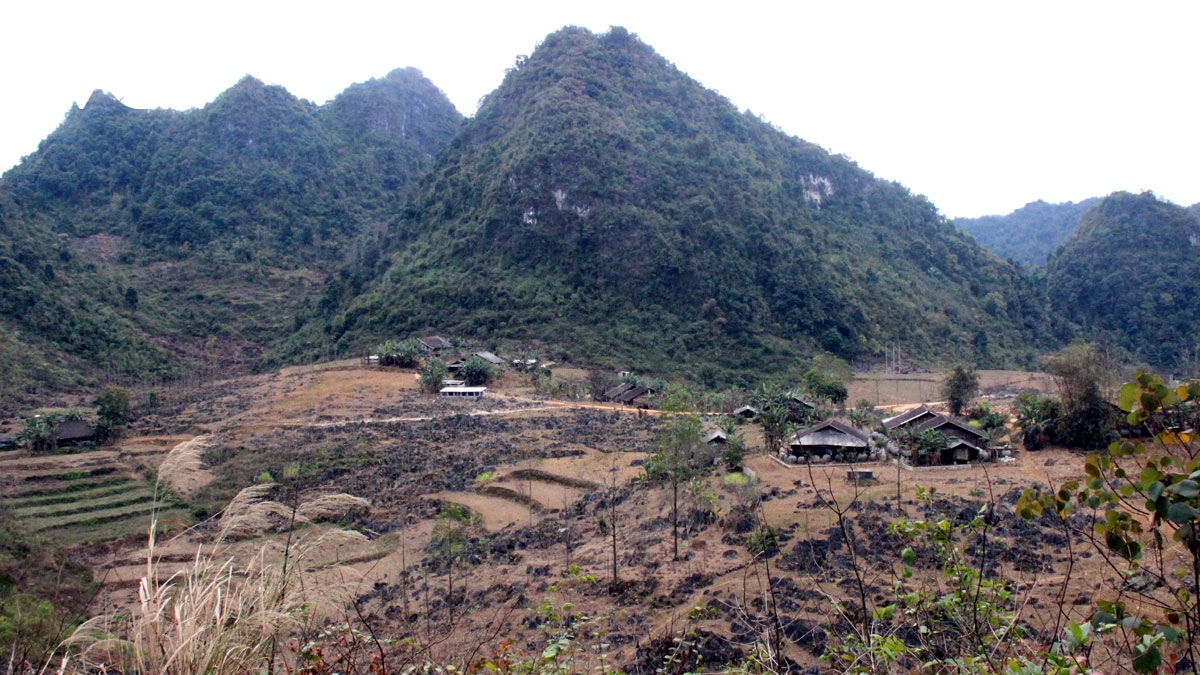 De hoc sinh vung cao khong con gian nan tim song hinh anh 1