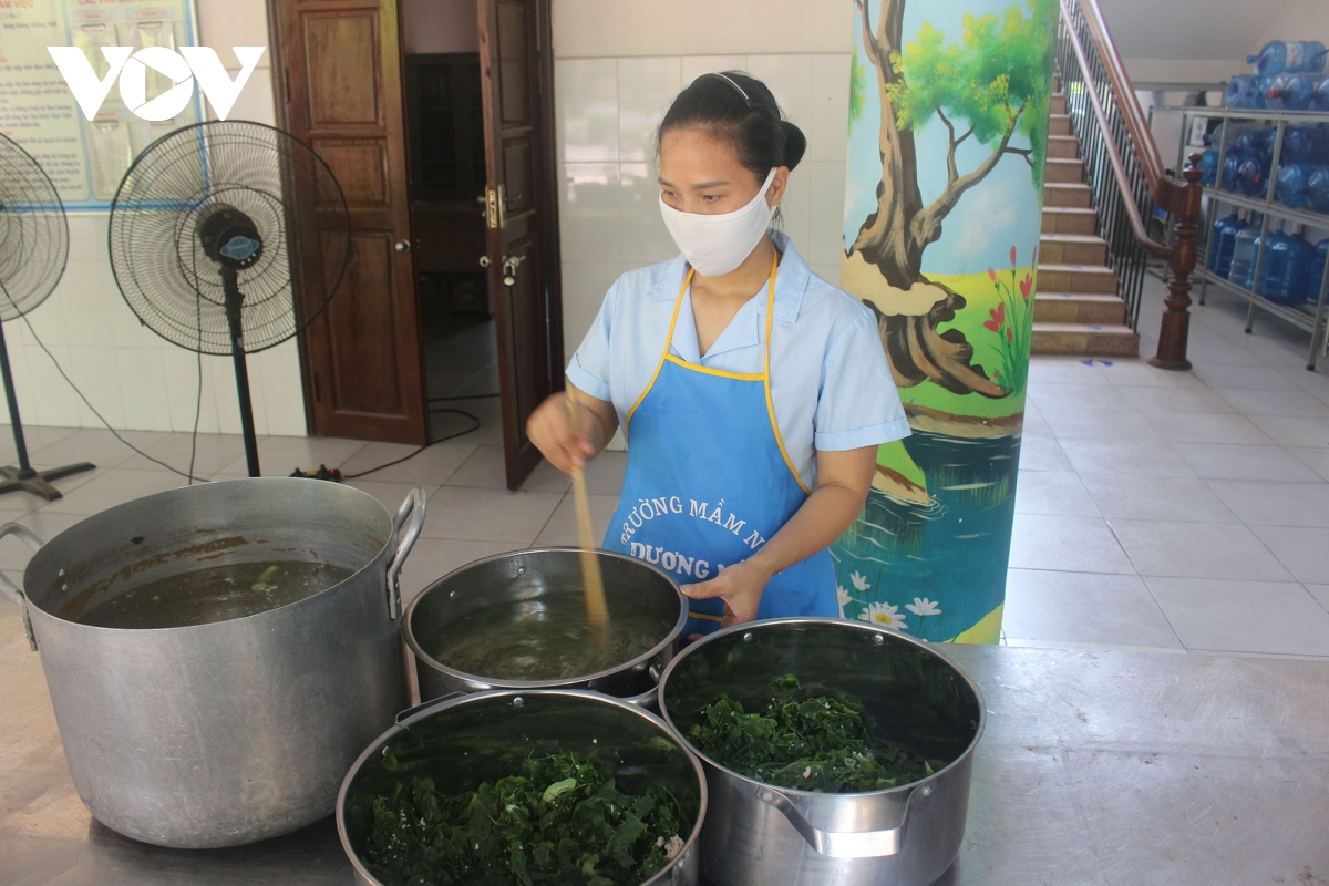 bếp ăn phụ nữ đỏ lửa hỗ trợ tuyến đầu chống dịch hình ảnh 13 bep an phu nu do lua ho tro tuyen dau chong dich hinh anh 13