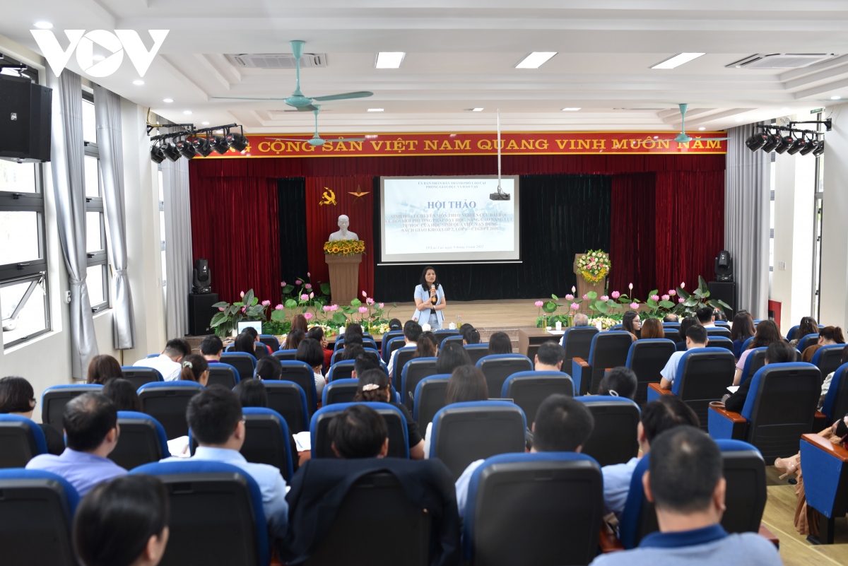  song va may tinh cho em chap canh uoc mo hoc tro ngheo tay bac hinh anh 3