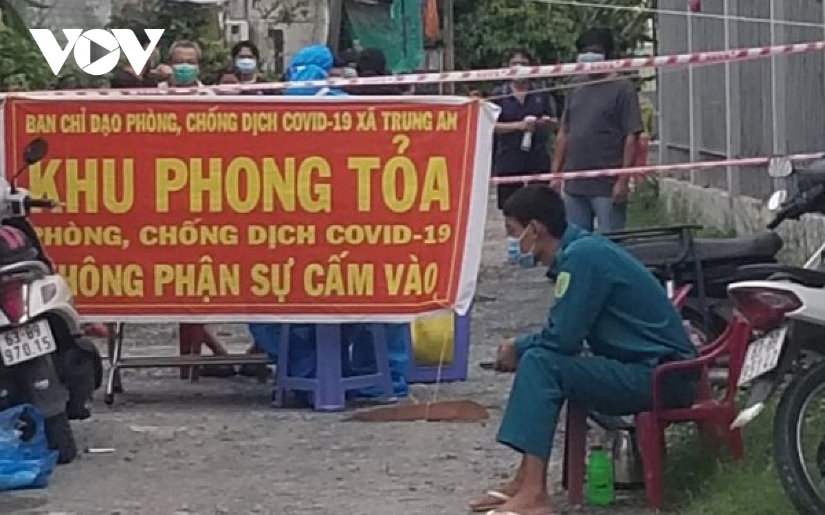 phat hien mot co so kinh doanh sai quy dinh, nghi co cong nhan duong tinh voi sars-cov-2 hinh anh 1