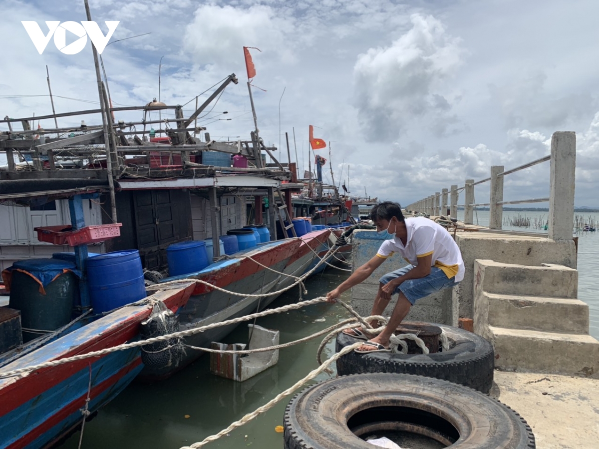 mien trung san sang ung pho mua bao, dam bao an toan phong dich hinh anh 1