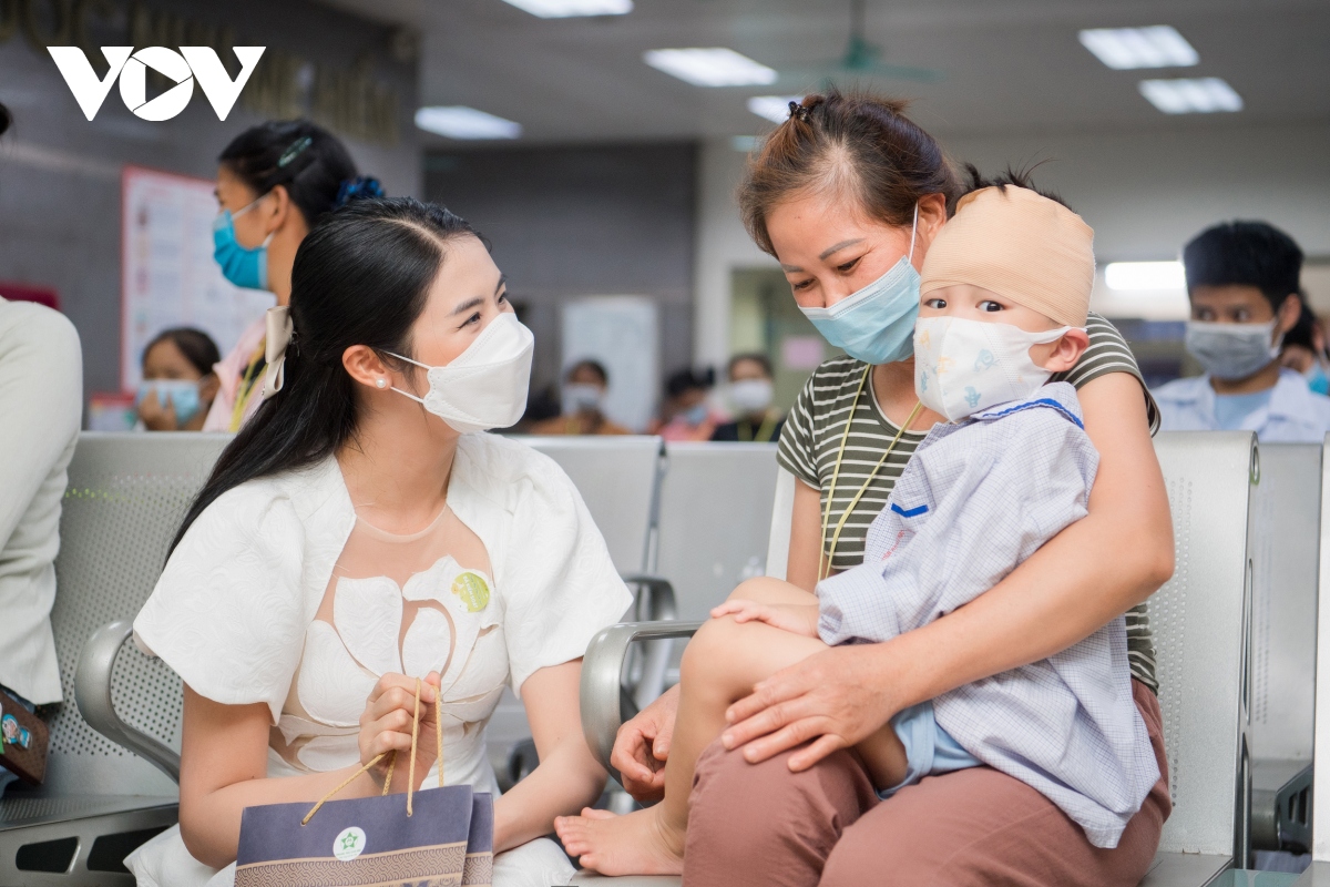 hoa hậu ngọc hân đi hiến máu trong ngày đầu hà nội nới lỏng giãn cách hình ảnh 13 hoa hau ngoc han di hien mau trong ngay dau ha noi noi long gian cach hinh anh 13