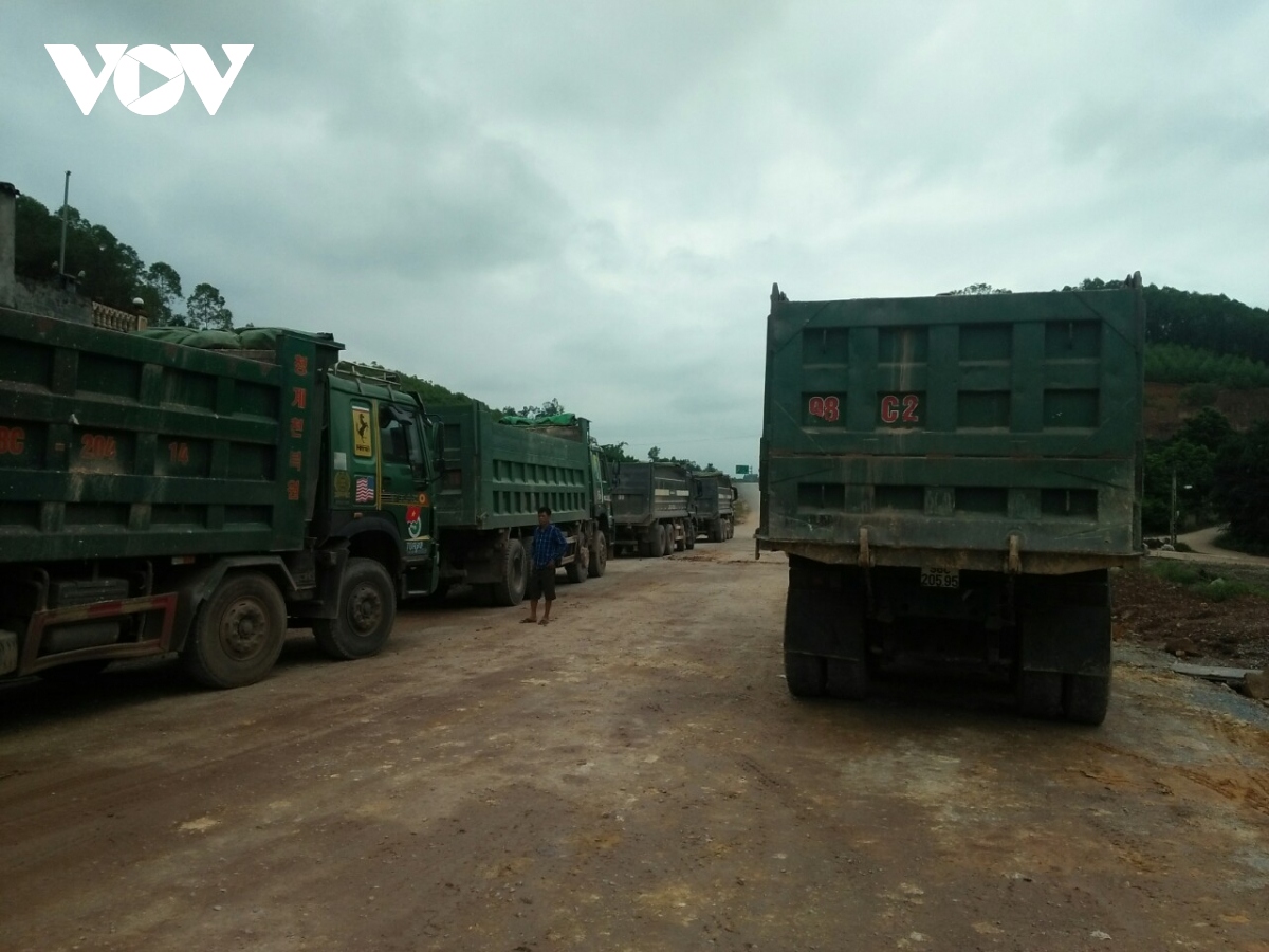 ​Tổng cục Đường bộ "điểm tên" hàng loạt địa phương để xe quá tải hoành hành