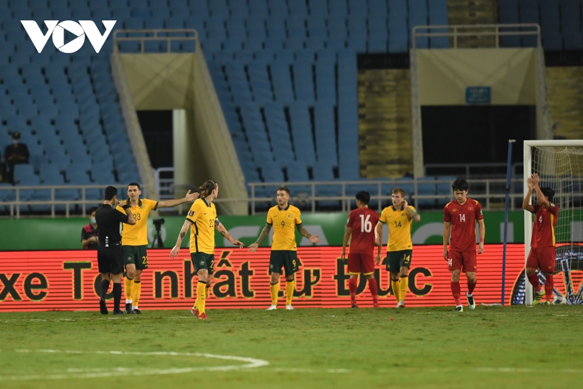 toan canh Dt viet nam 0-1 australia tranh cai va tiec nuoi hinh anh 1