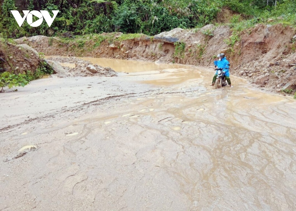 quang nam tap trung khac phuc hau qua mua lu hinh anh 1