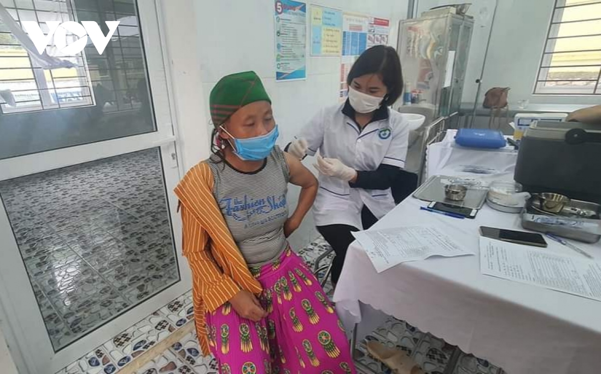 hon 70 so nguoi tren 18 tuoi tai bac kan duoc tiem vaccine covid-19 hinh anh 1