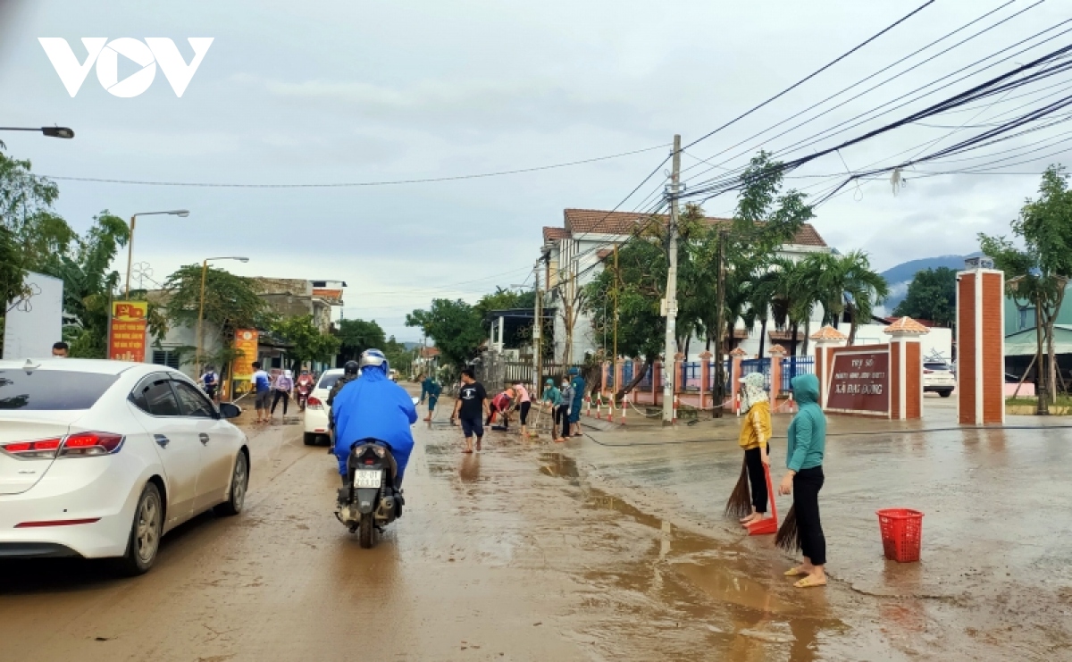 quang nam tap trung khac phuc hau qua mua lu hinh anh 6