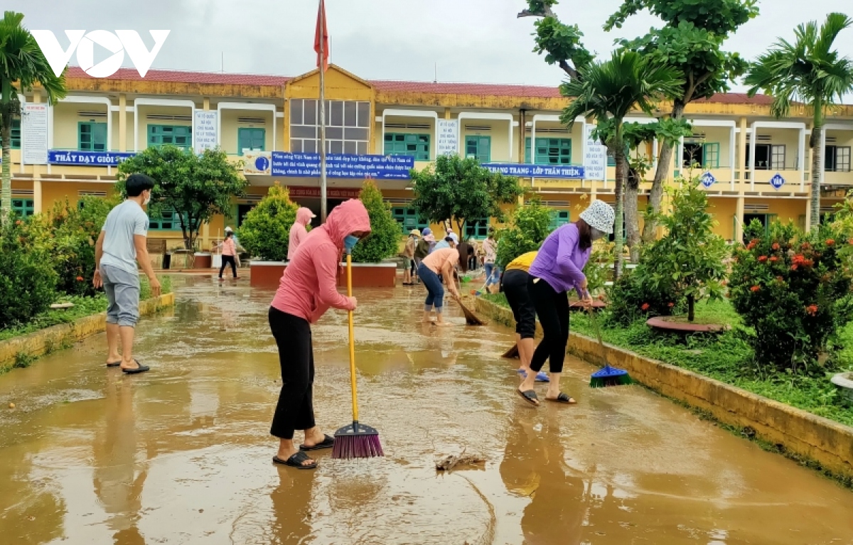 quang nam tap trung khac phuc hau qua mua lu hinh anh 7