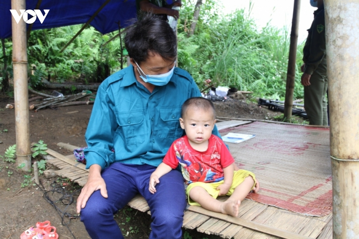 no luc kiem dich giua rung o vung cao yen bai hinh anh 14