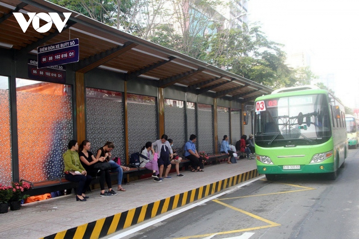 Thêm 8 tuyến xe bus tại TP.HCM hoạt động trở lại | VOV.VN