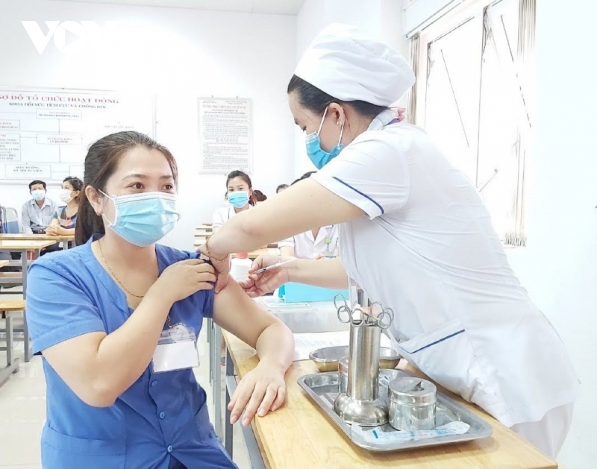 yen bai, Dak lak tiep tuc trien khai tiem vaccine covid-19 cho nguoi dan hinh anh 2