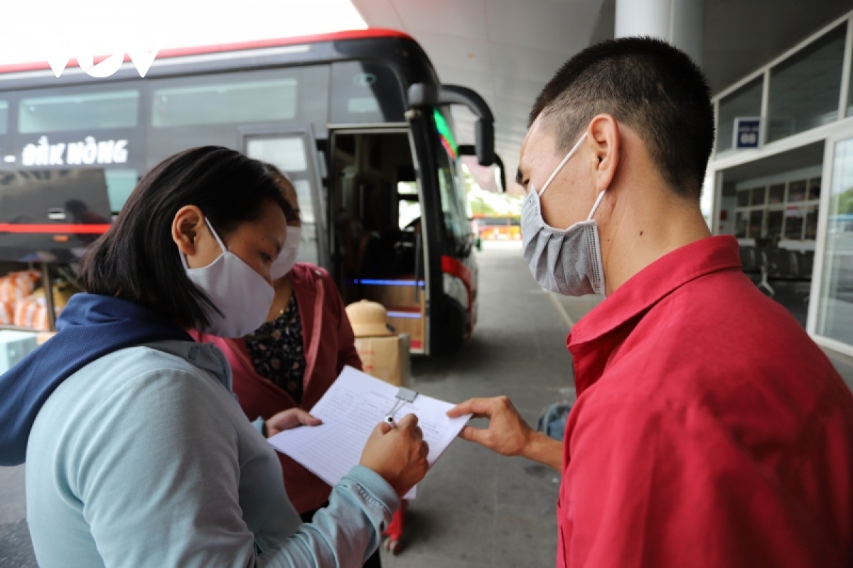 ben xe Da nang moi ngay chay mot chuyen van vang khach hinh anh 2