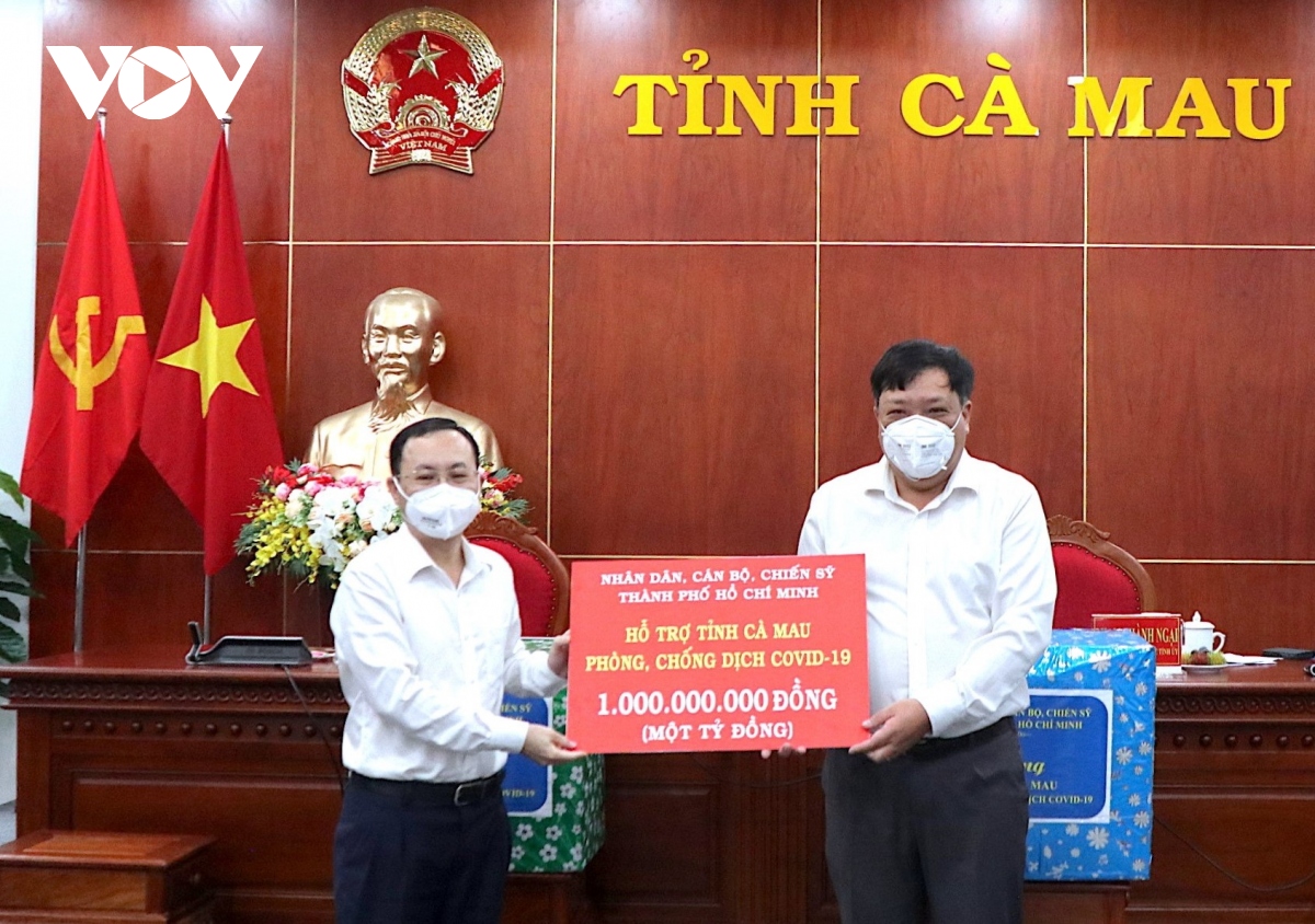 TP.HCM hỗ trợ Cà Mau chống dịch