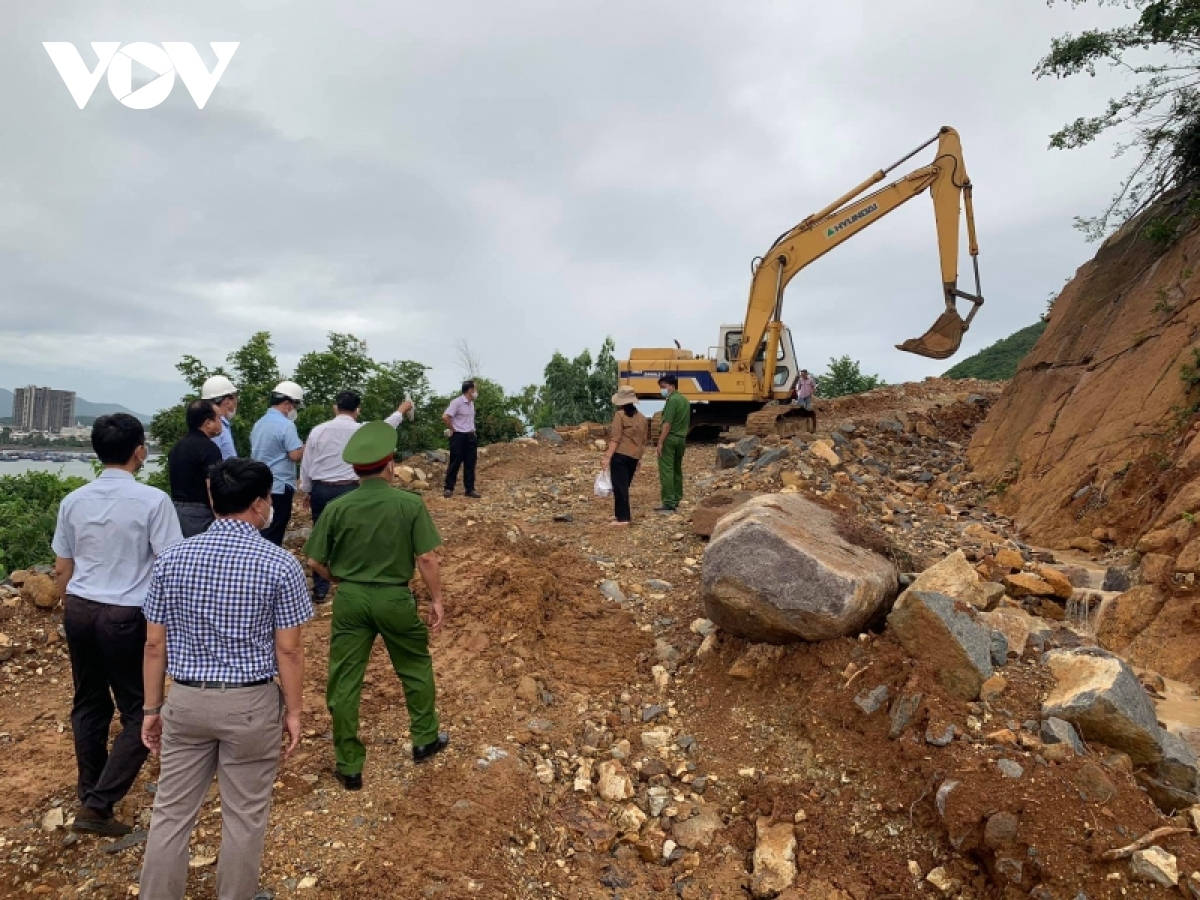 khanh hoa lo ngai vi nhieu du an tren nui co nguy co sat lo hinh anh 3