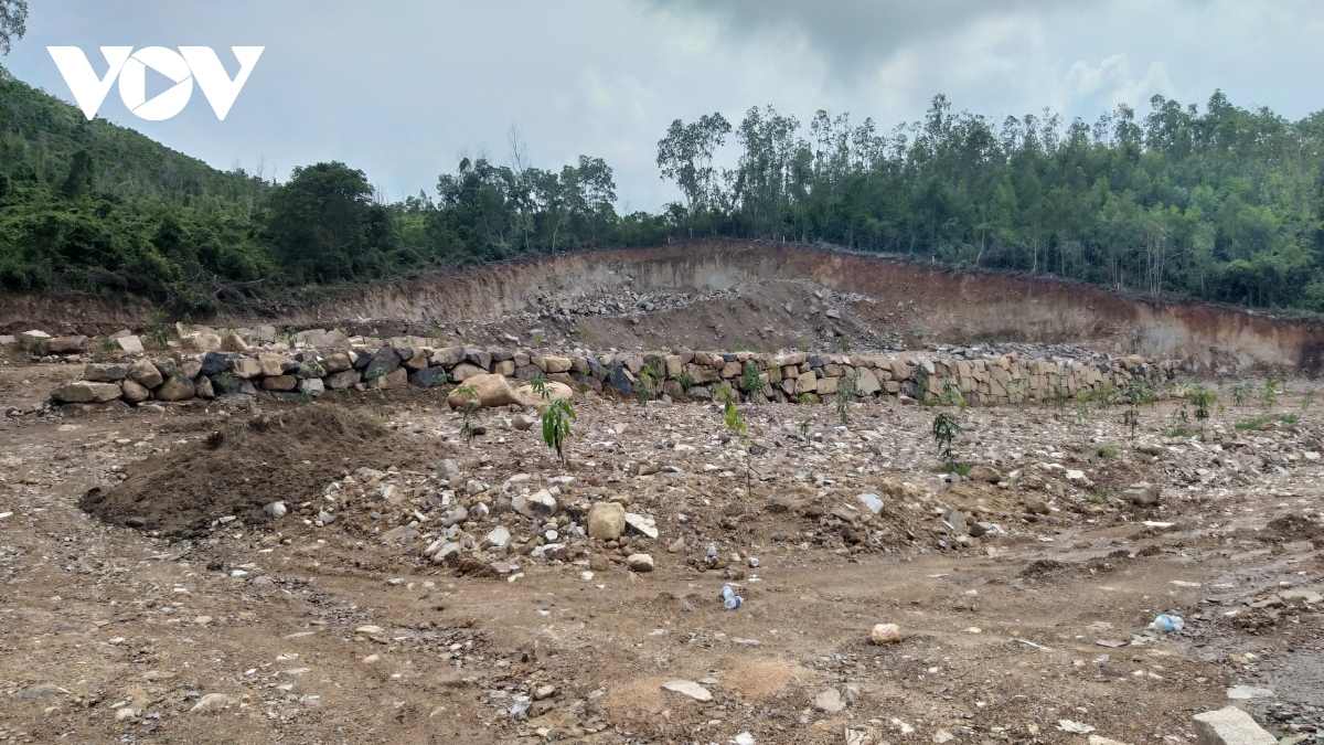 ngan chan tinh trang khoet nui phan lo ban nen o khanh hoa hinh anh 2