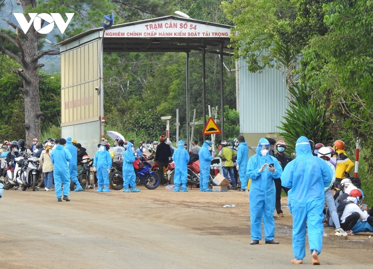 Các tỉnh, thành đón người dân từ vùng dịch về quê