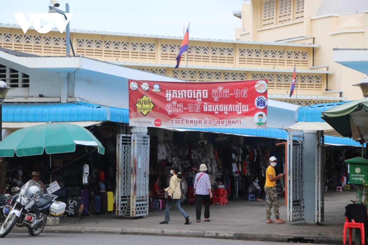 phnom penh campuchia tiep tuc ap dung nhieu bien phap phong dich covid-19 nghiem ngat hinh anh 2