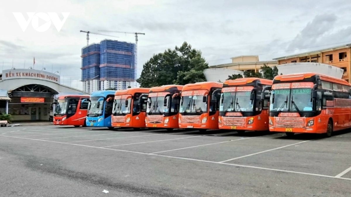 xe bus, taxi o binh duong duoc hoat dong noi tinh tu ngay 15 10 hinh anh 1