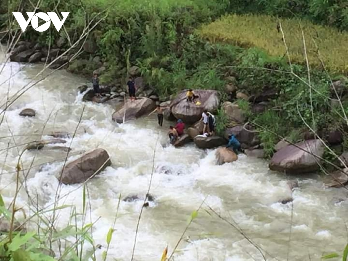 Tìm thấy thi thể nạn nhân bị lũ cuốn trôi ở Trạm Tấu, Yên Bái