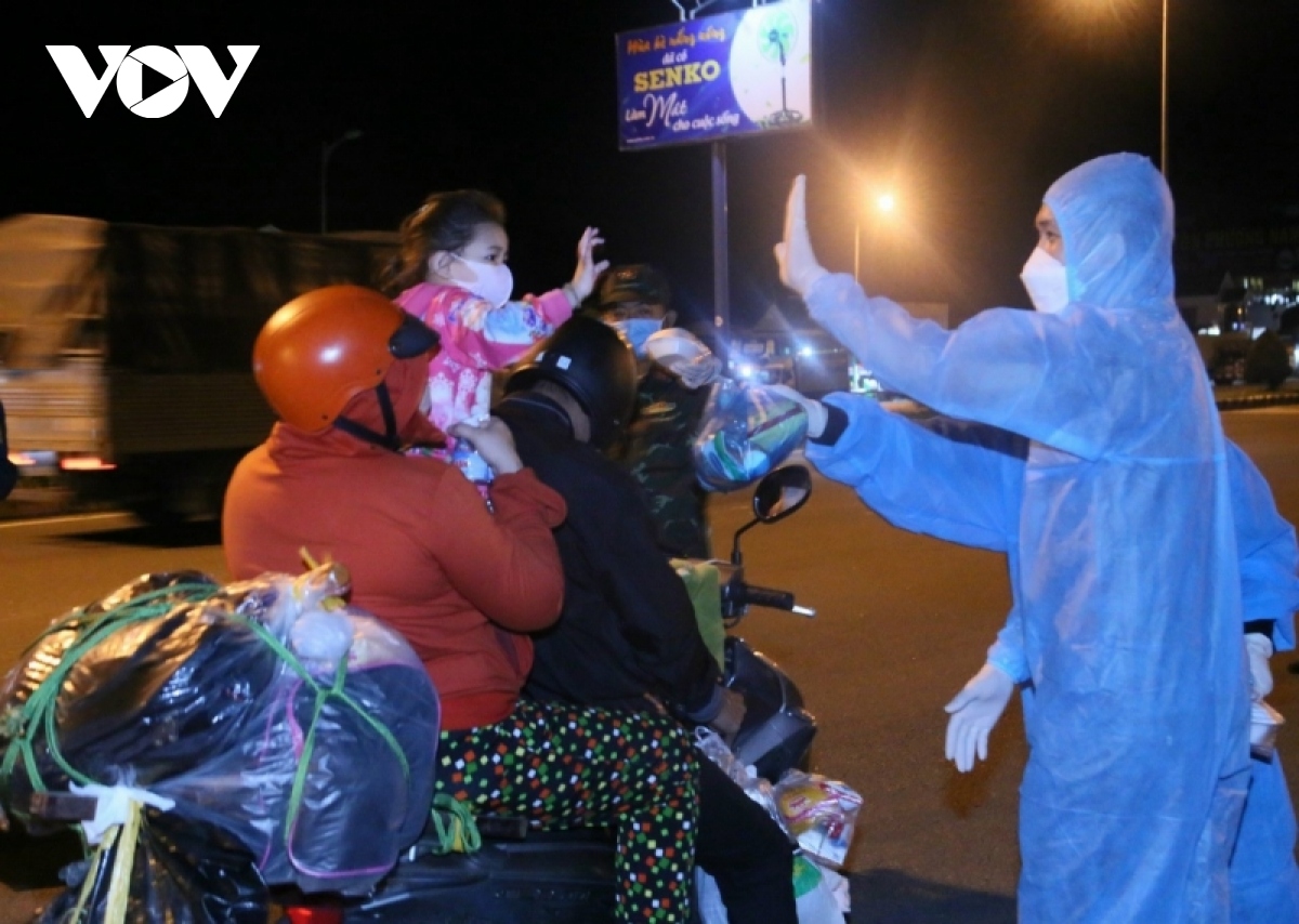 tram dung chan can tho - noi tham duom nghia dong bao tren chang duong hoi huong hinh anh 7