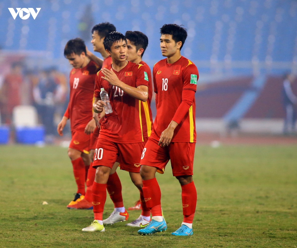Dt viet nam thua tran thu 6 lien tiep, que ngoc hai co hanh dong bat ngo hinh anh 6