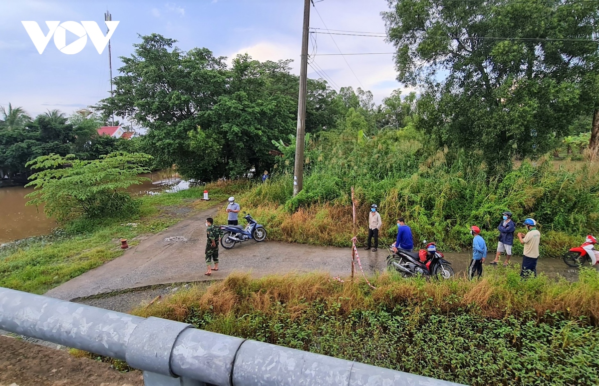 Y thuc cua nguoi dan la dieu kien tien quyet trong phong chong dich o ca mau hinh anh 2