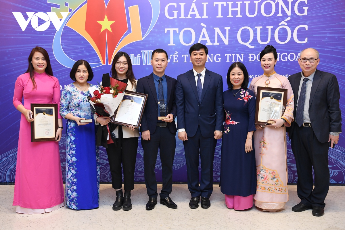 toan canh le trao giai thuong toan quoc ve thong tin doi ngoai lan thu vii hinh anh 16