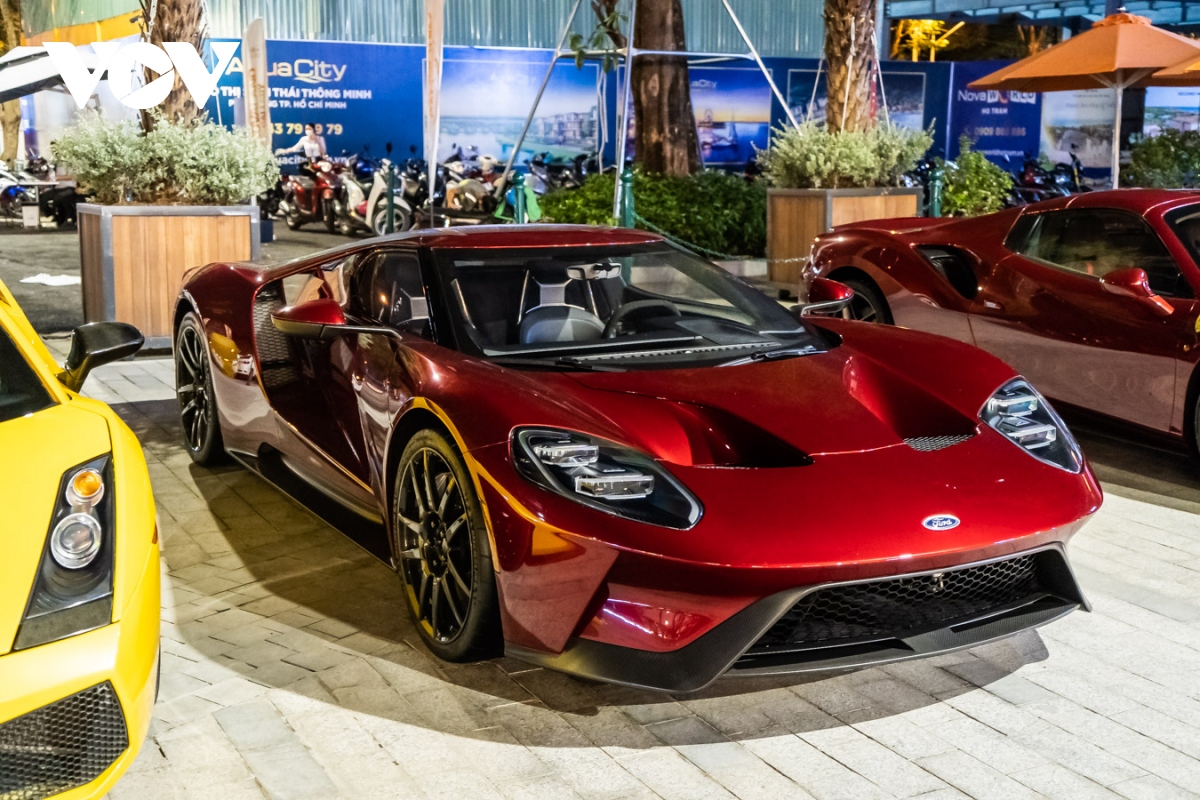 can canh ford gt trieu do tai viet nam hinh anh 1