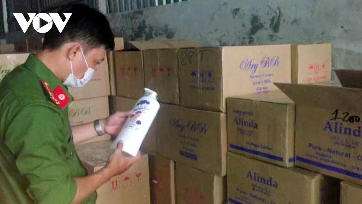 Chống buôn lậu cuối năm: An Giang xác định “đánh mạnh, đánh trúng”