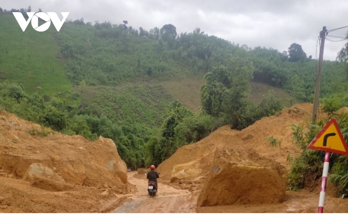 khuyen cao nguoi dan khong nen luu thong quoc lo 27c noi khanh hoa- lam Dong hinh anh 1