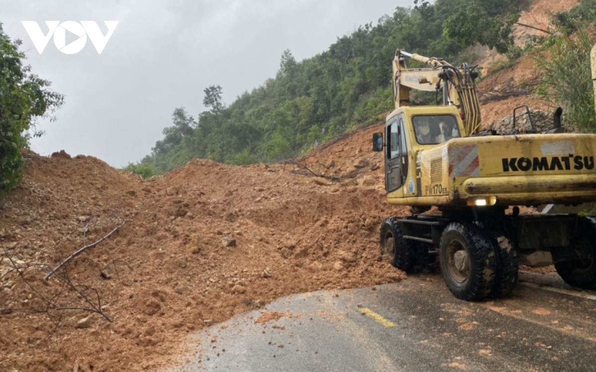 khuyen cao nguoi dan khong nen luu thong quoc lo 27c noi khanh hoa- lam Dong hinh anh 2