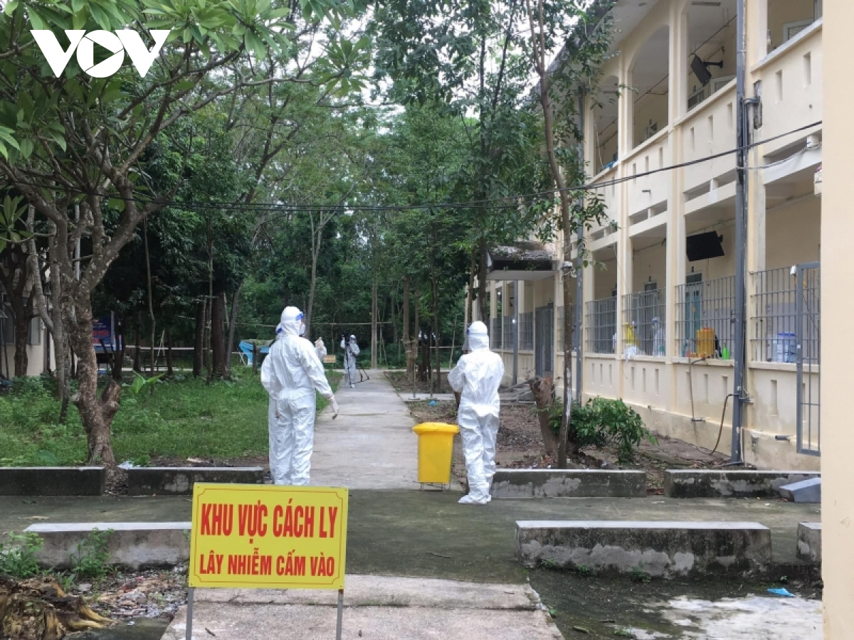 thanh hoa di chuyen 200 nguoi ra khoi o dich benh vien Da khoa khu vuc nghi son hinh anh 1