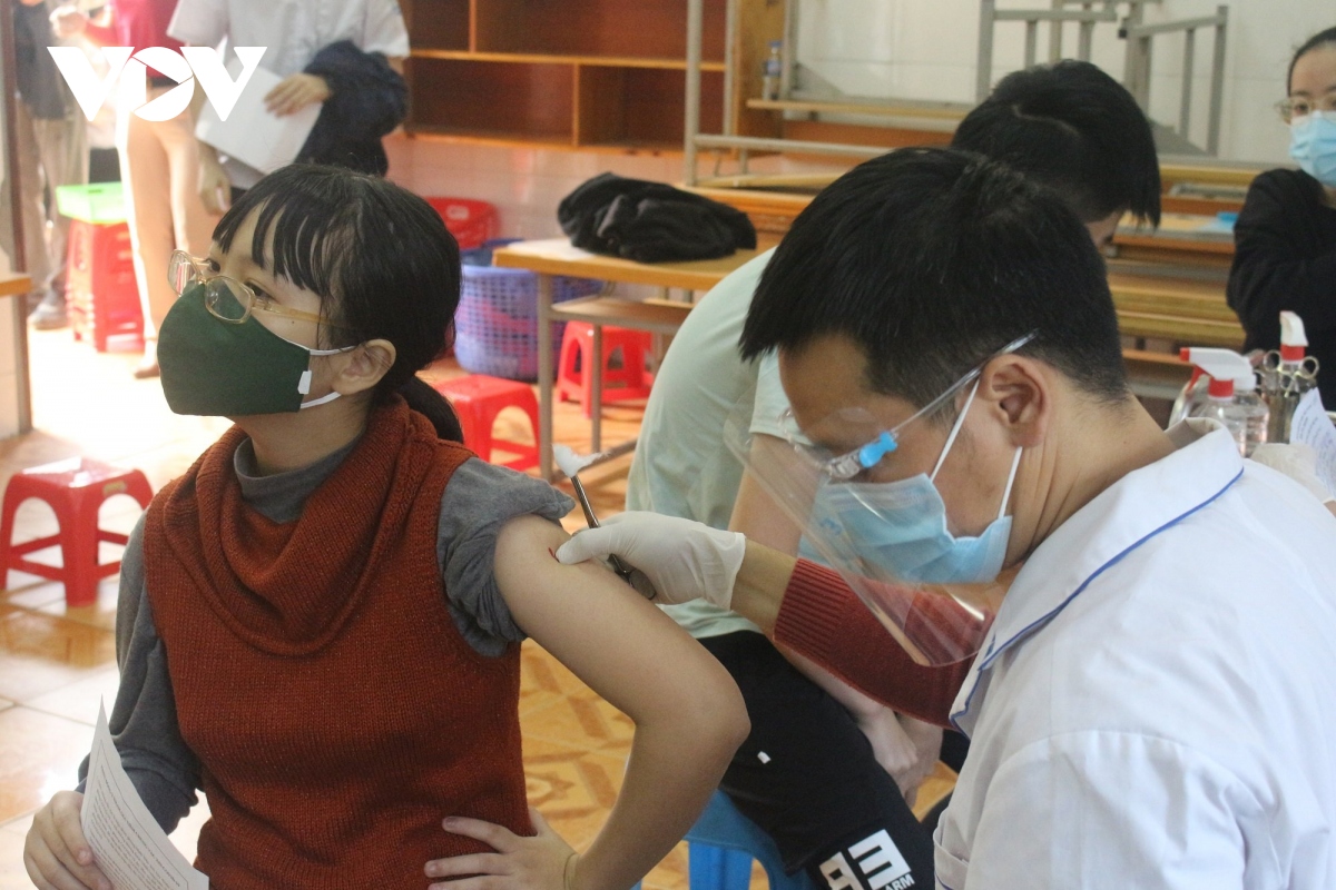 ngay 27 11, ha noi co 272 f0 moi, hon 38.000 tre em 14 tuoi tiem vaccine hinh anh 1