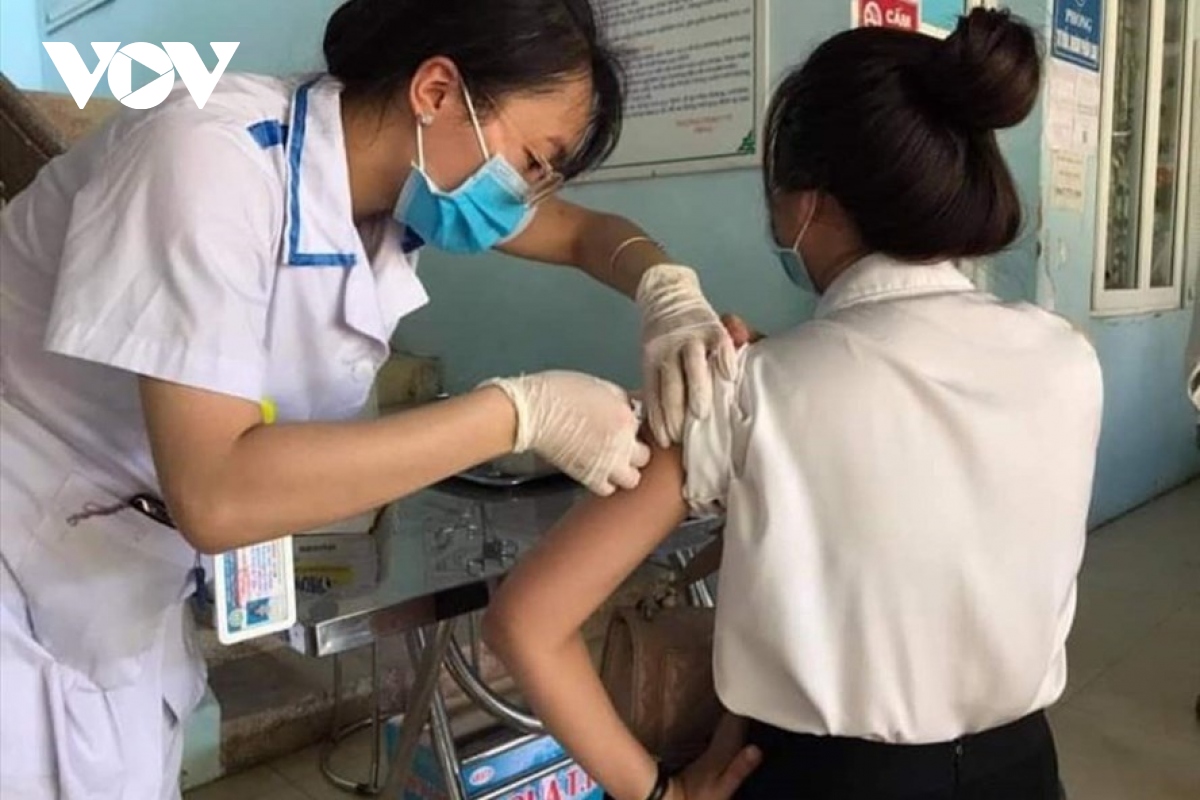  Dong thap trien khai tiem vaccine phong covid-19 cho nguoi tu 12 den duoi 18 tuoi hinh anh 1