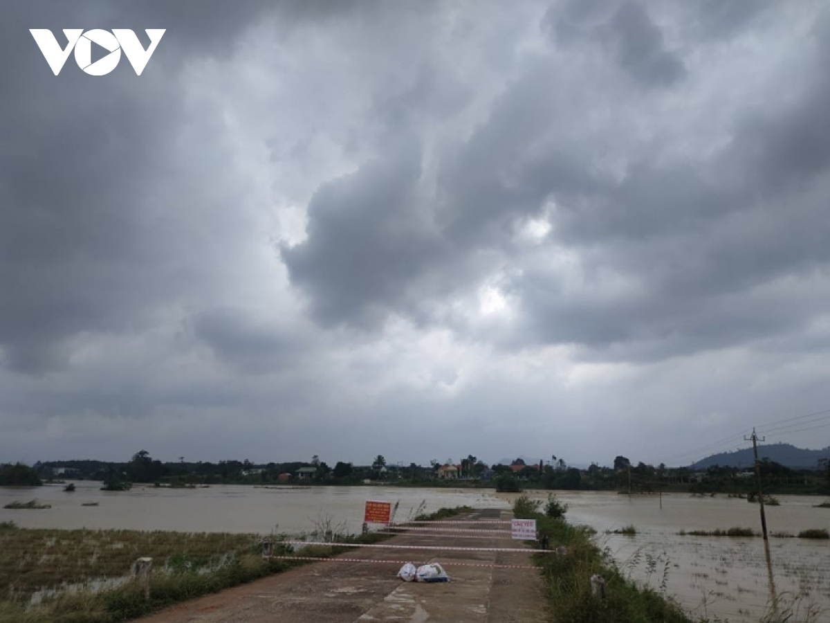 Dak lak khac phuc thiet hai do mua lon keo dai hinh anh 1