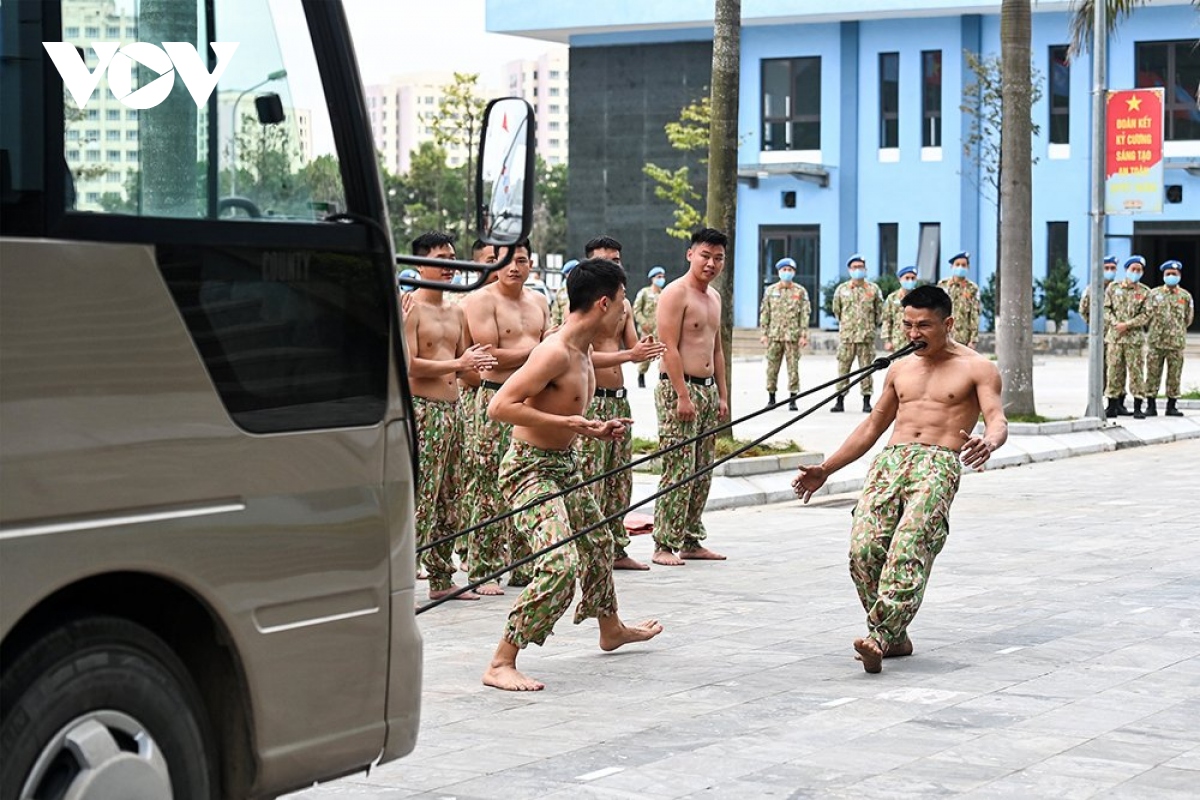 Những màn võ thuật cực đỉnh của các chiến sỹ mũ nồi xanh - Ảnh 11.