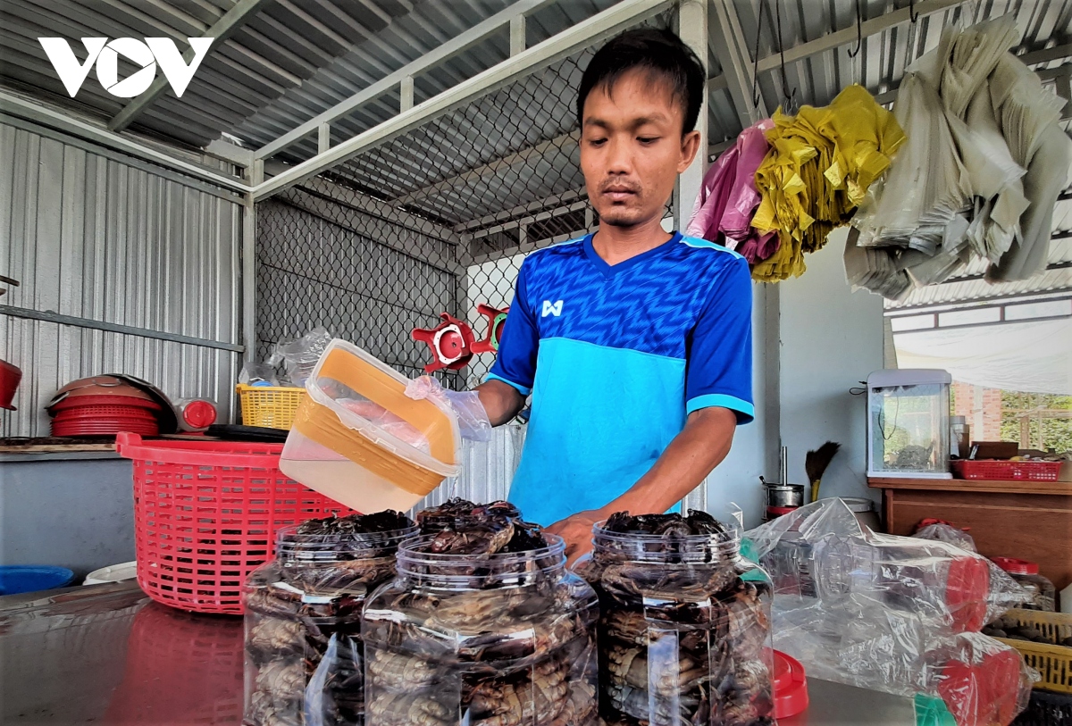 quy trình đưa ba khía muối rạch gốc nổi tiếng gần xa hình ảnh 2 quy trinh dua ba khia muoi rach goc noi tieng gan xa hinh anh 2