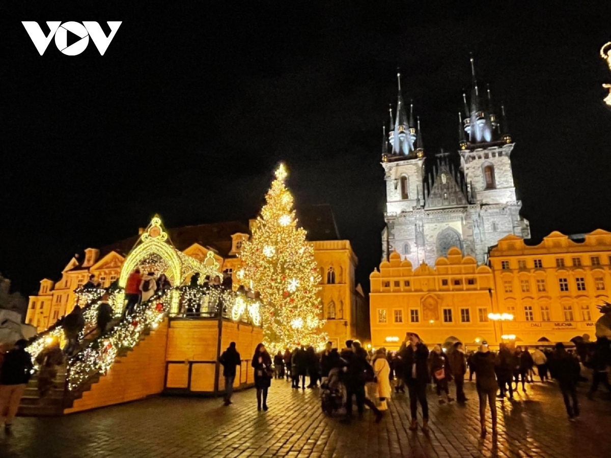 giang sinh tram lang tai praha hinh anh 3