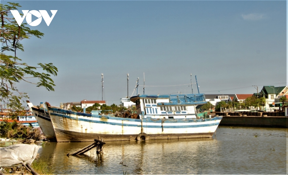 ngu dan gap kho, di bien thua lo khi gia dau van o muc cao hinh anh 1