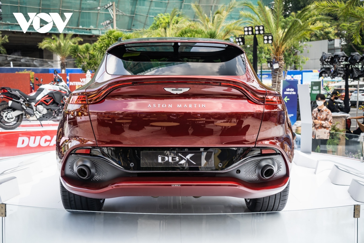 Anh chi tiet sieu suv aston martin dbx gan 17 ty dong tai viet nam hinh anh 12