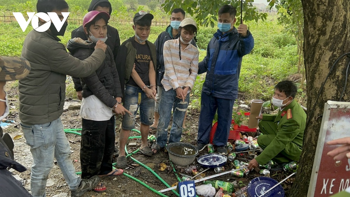 3 doi tuong sa luoi cung gan 2.000 vien ma tuy hinh anh 1