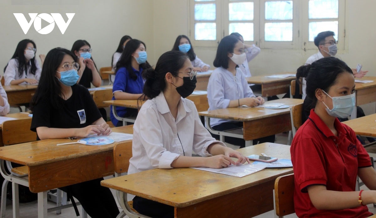hanoi changes face-to-face learning plan at last minute picture 1