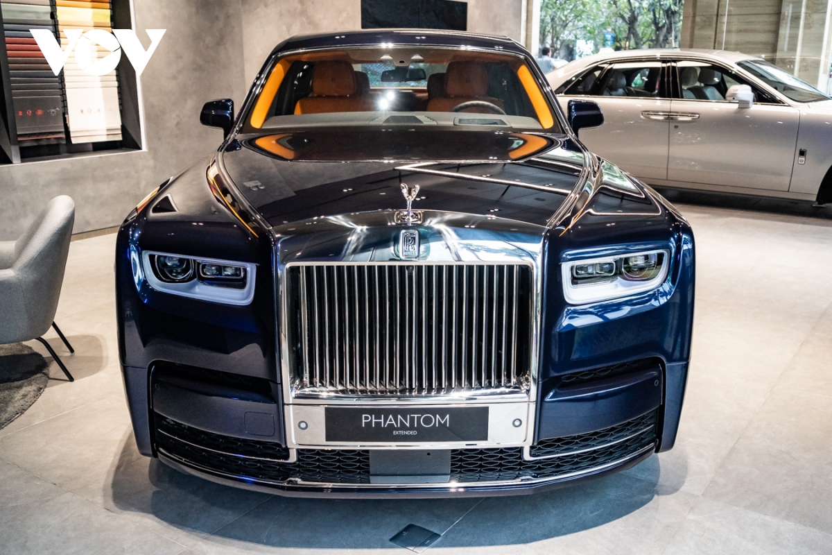 RollsRoyce Phantom 2021 Ảnh chi tiết RollsRoyce Phantom Extended giá hơn  50 tỷ đồng
