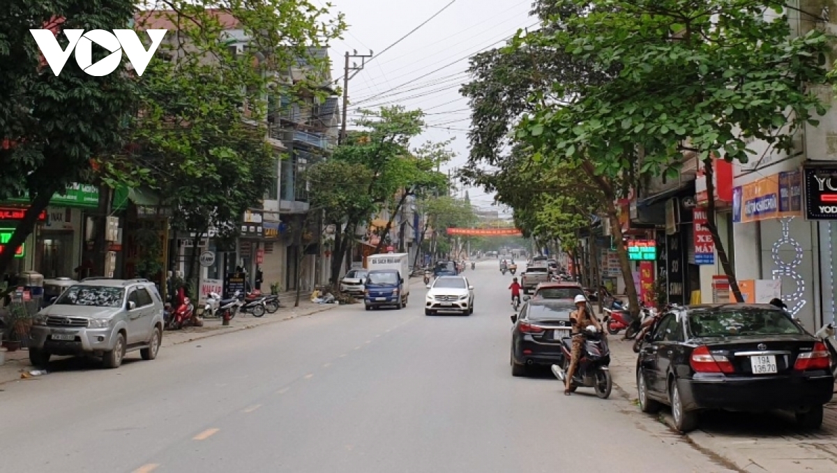 yen bai ra tung ngo de tiem vet vaccine, quang ninh nguoi dan chu dong test covid-19 hinh anh 1