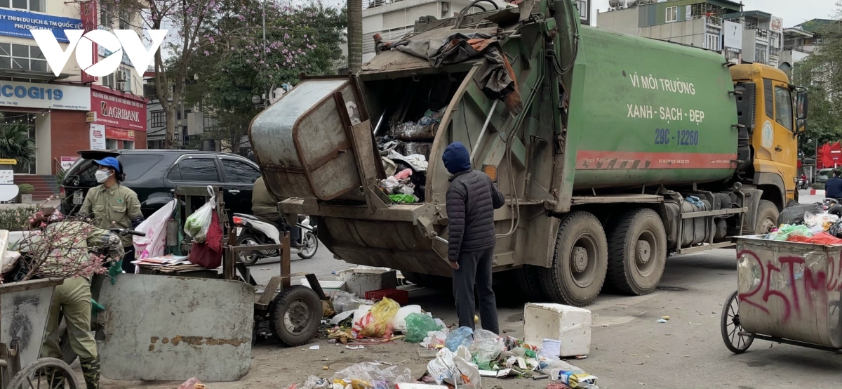 nhung nguoi van miet mai muu sinh, lam nhiem vu chieu toi cuoi nam hinh anh 13