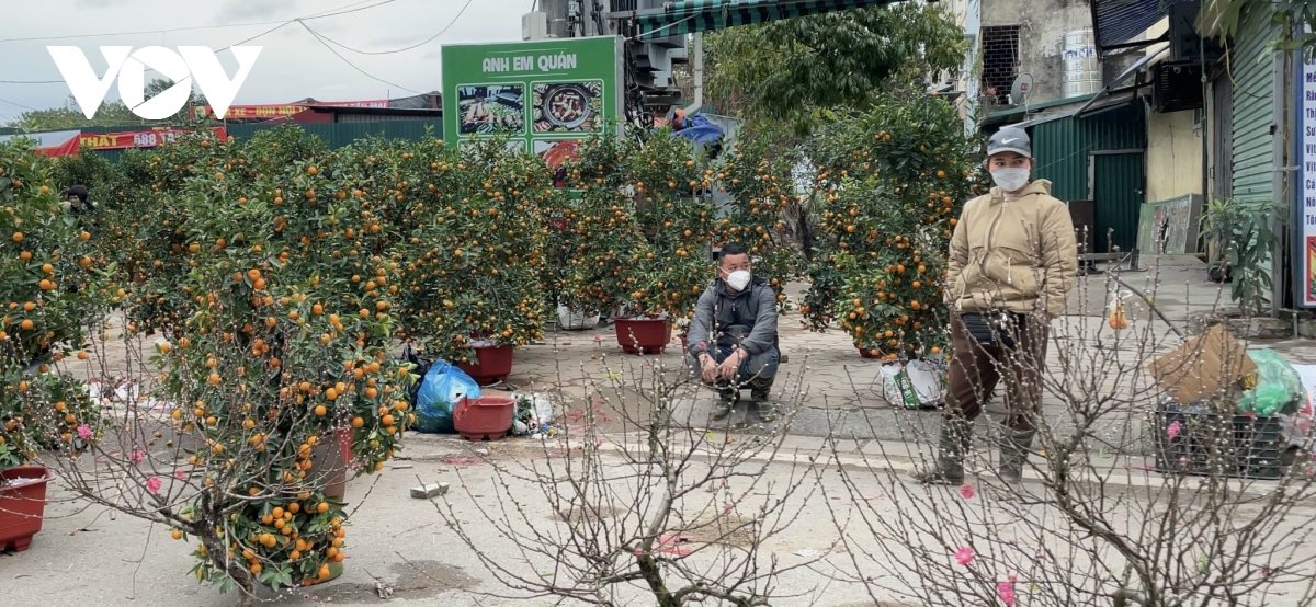 nhung nguoi van miet mai muu sinh, lam nhiem vu chieu toi cuoi nam hinh anh 3