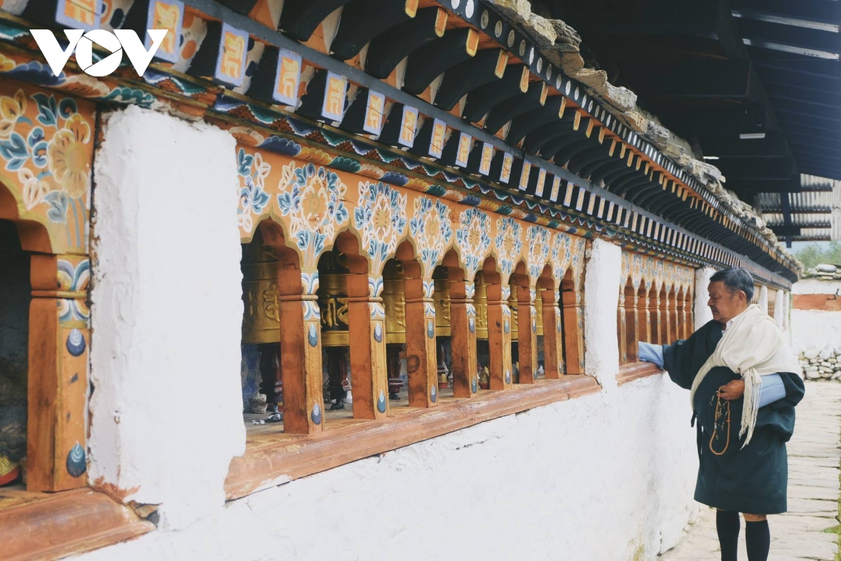 hanh huong dau nam toi mien dat phat bhutan hinh anh 2