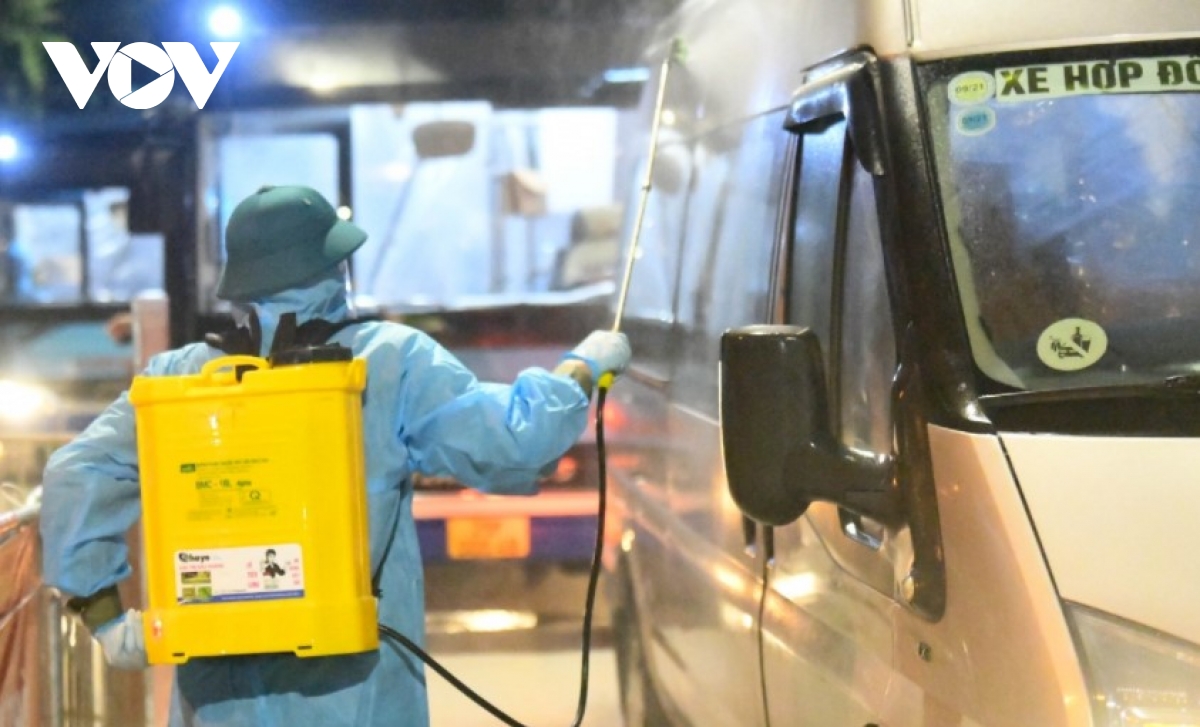 COVID-19 caseload hits over 16,000, Hanoi tops with more than 3,000