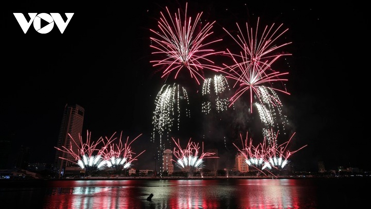 hanoi capital plans only one venue for lunar new year fireworks display picture 1