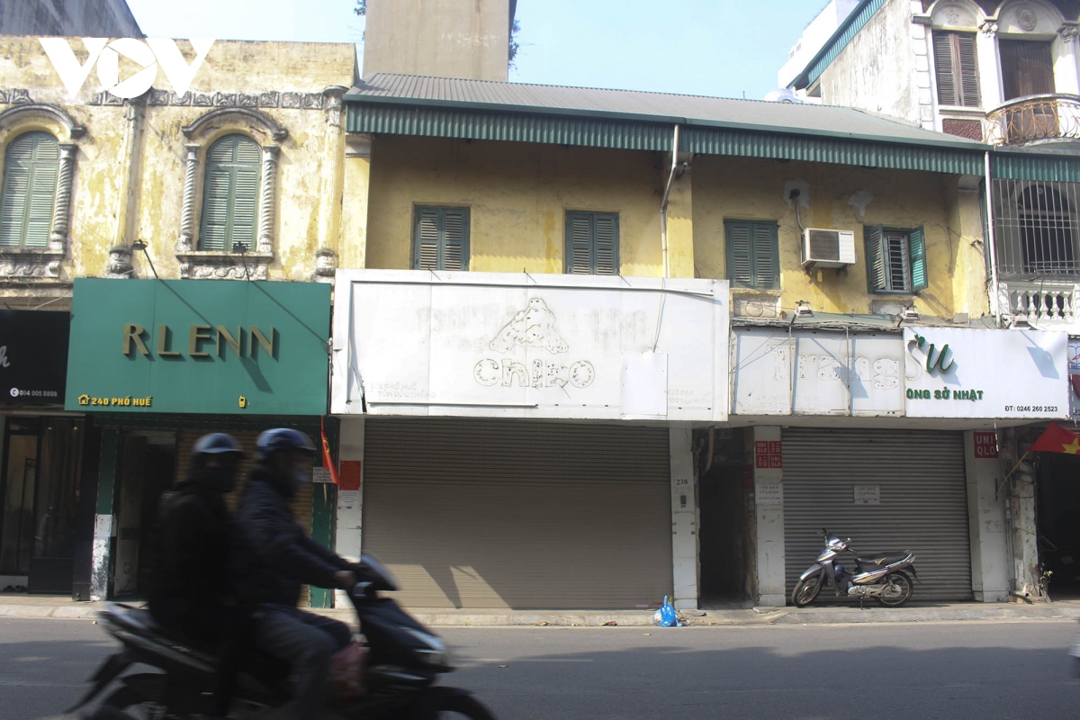 hang quan nghi tet som, pho xa ha noi diu hiu hinh anh 2